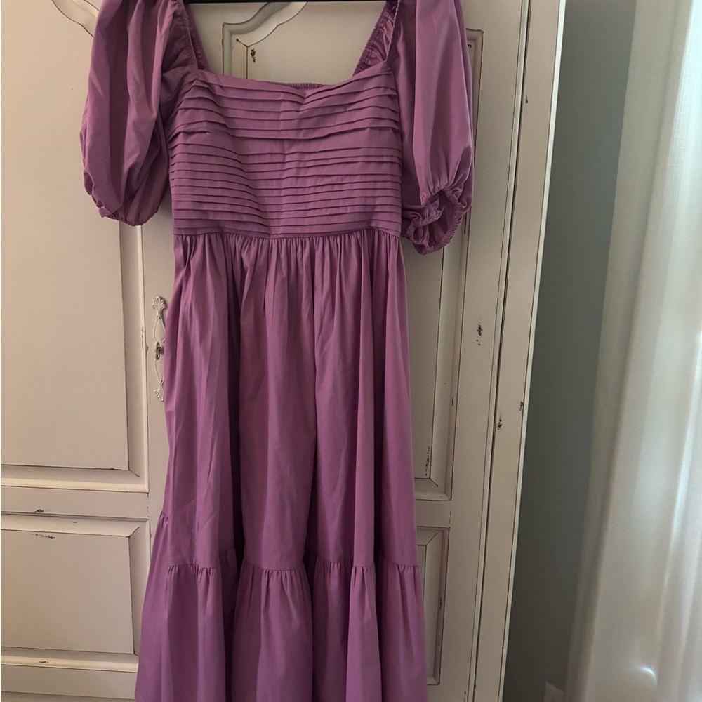 Emerson Poplin Puff Sleeve Midi Dress
Abercrombie size Medium - Picture 4 of 5